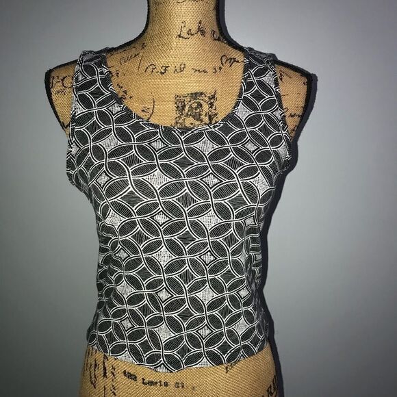 Black and white print large crop top - Picture 1 of 4